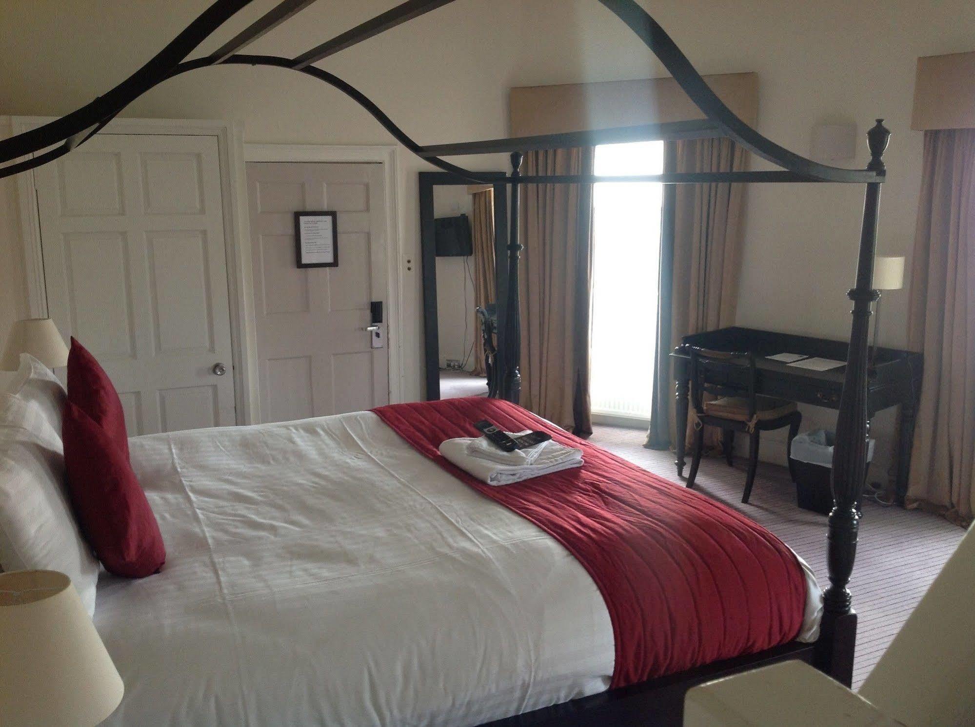 Highfield Park Otel Hook  Dış mekan fotoğraf