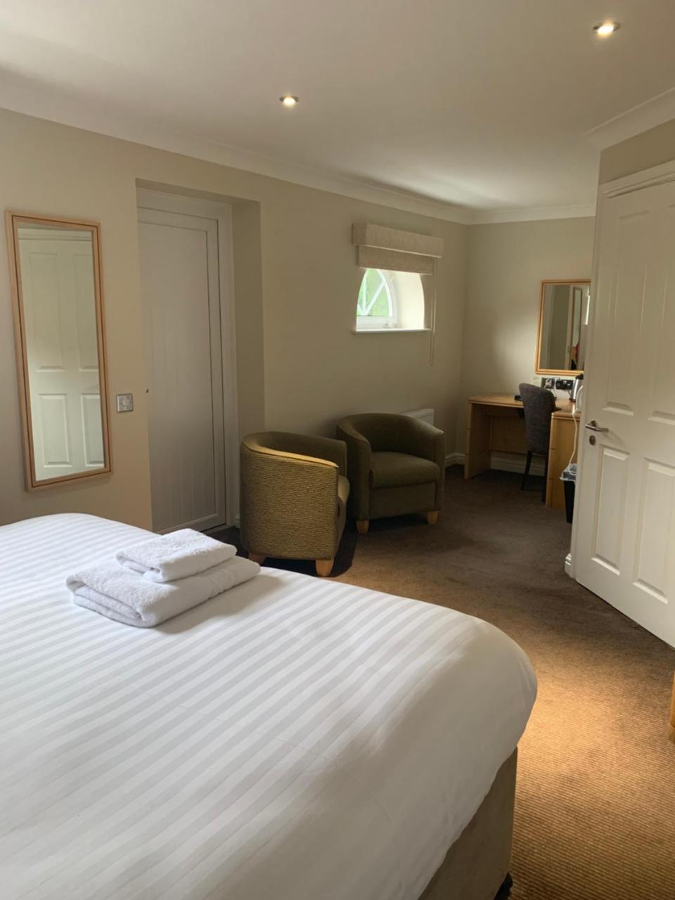 Highfield Park Otel Hook  Dış mekan fotoğraf