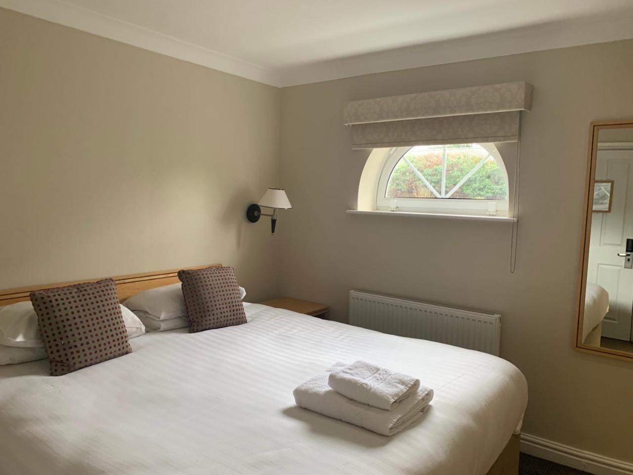 Highfield Park Otel Hook  Dış mekan fotoğraf